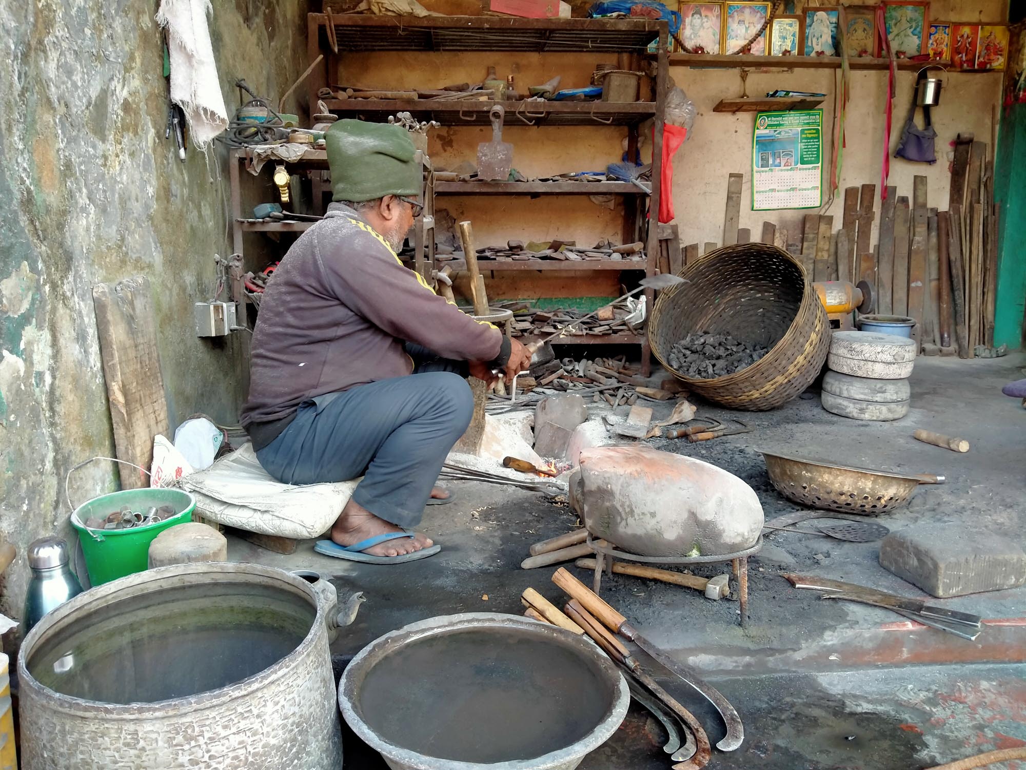 भारतीय सेनाबाट फर्केका छबबहादुरको आरन